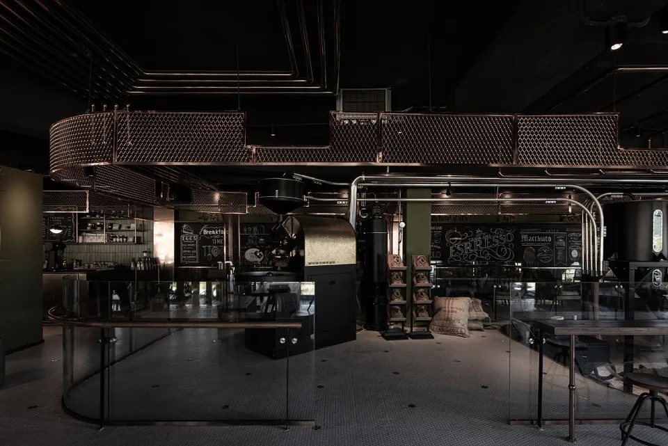 烤肉硬核的金属质感，让这个杭州餐饮空间设计绝了